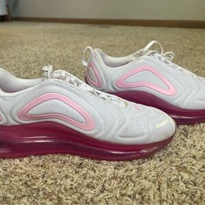 Nike Air Max 720 Womens Sneakers